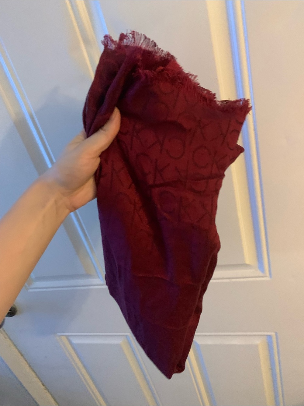 Calvin Klein maroon scarf great condition